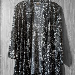 Peter Nygard Black and White Blouse